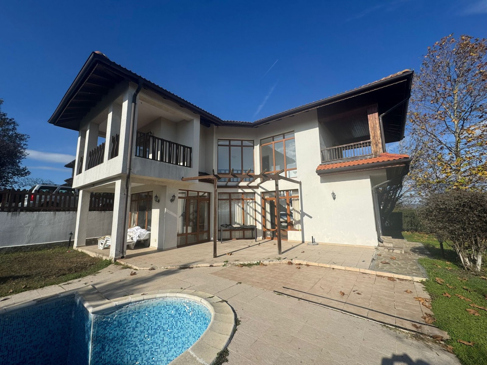 Просторный двухэтажный дом с впечатляющим видом на море в Floral Hills, часть Vineyards Resort