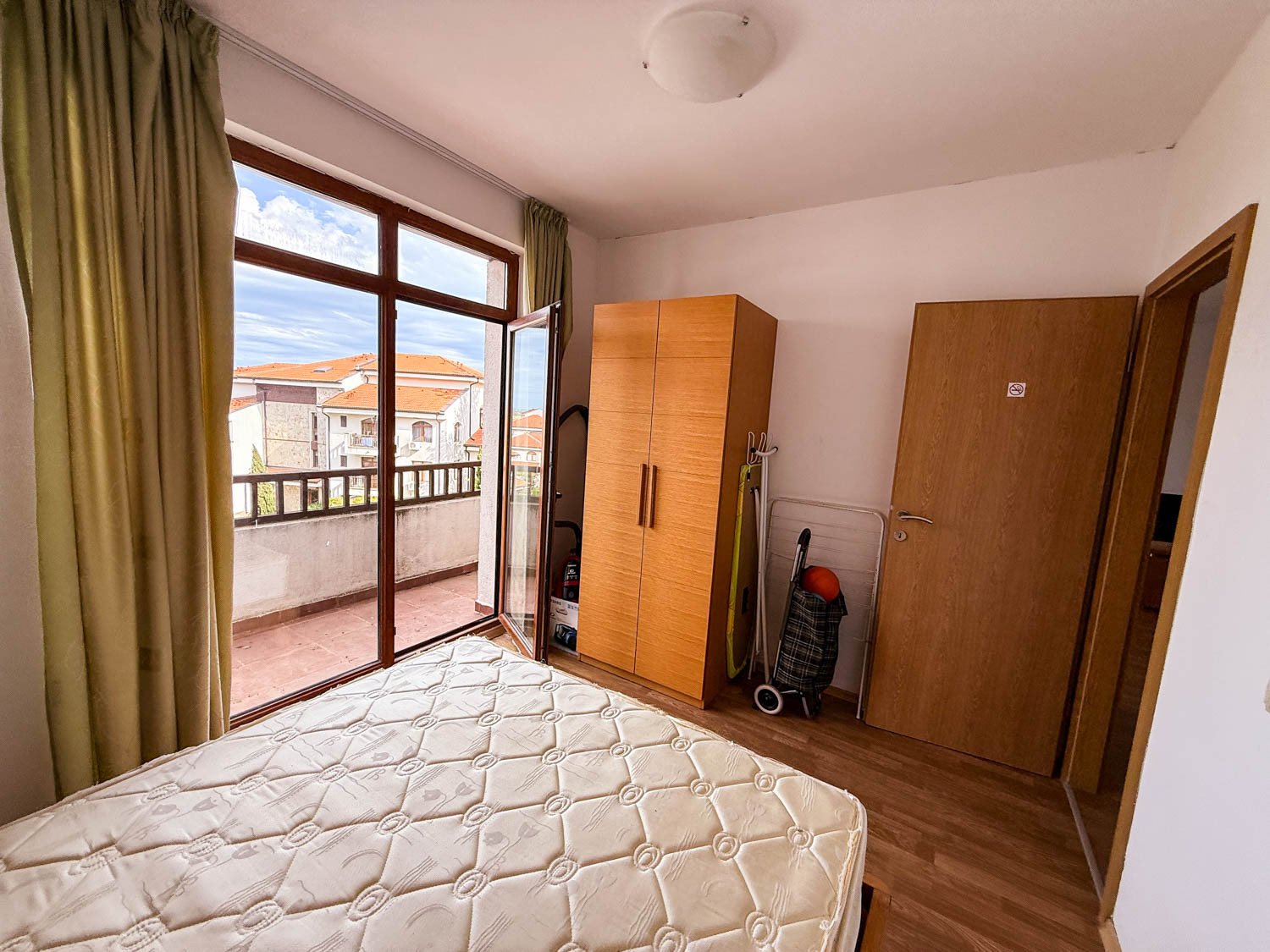 Трехкомнатная квартира с видом на море и бассейн в комплексе The Vineyards Resort, Ахелой, Болгария