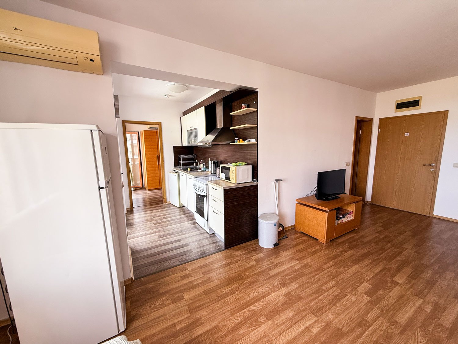 Трехкомнатная квартира с видом на море и бассейн в комплексе The Vineyards Resort, Ахелой, Болгария