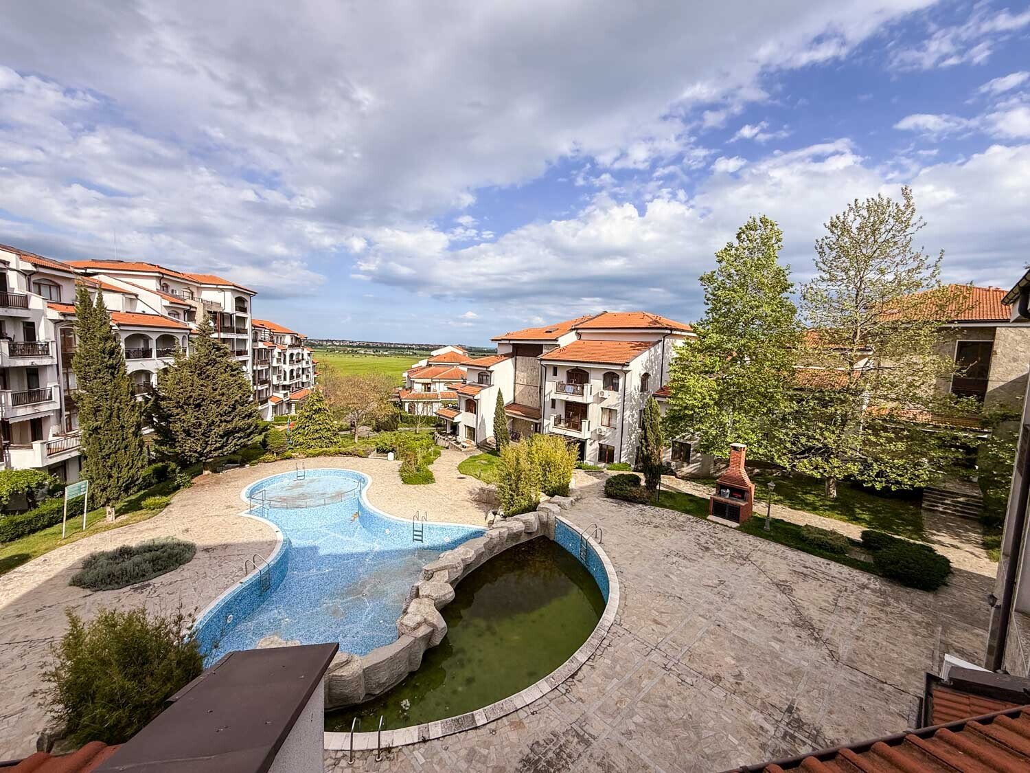 Aheloy: Трехкомнатная квартира с видом на море и бассейн в комплексе The Vineyards Resort, Ахелой, Болгария 