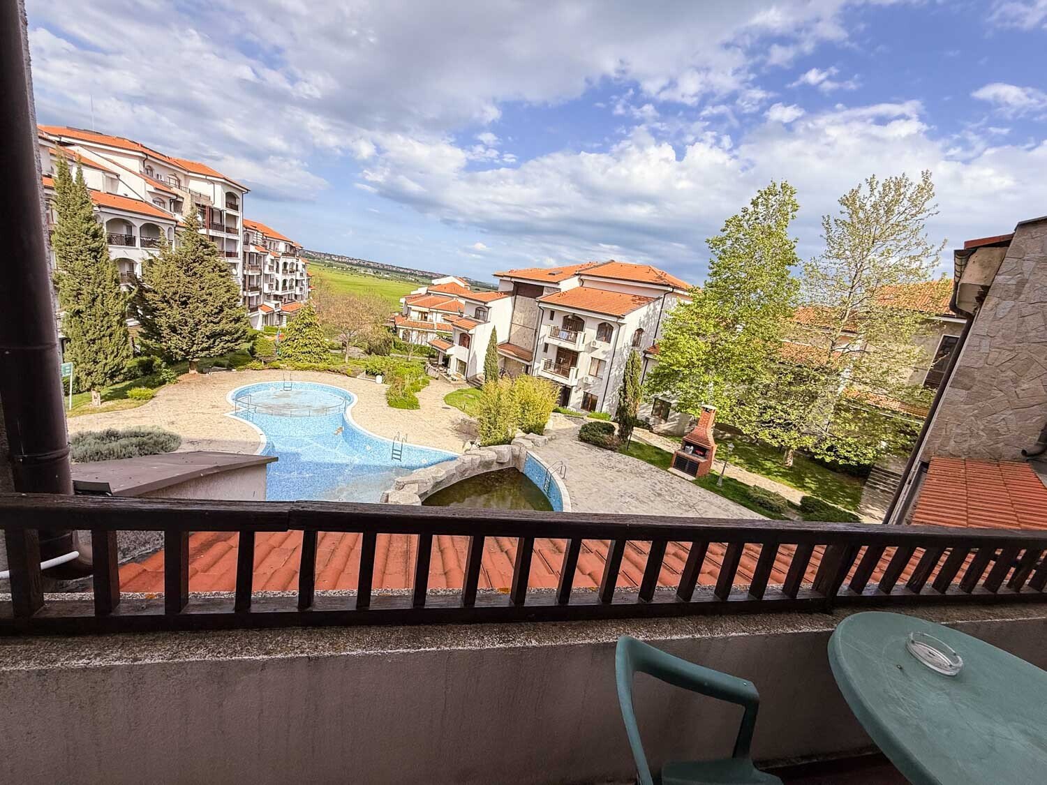 Трехкомнатная квартира с видом на море и бассейн в комплексе The Vineyards Resort, Ахелой, Болгария