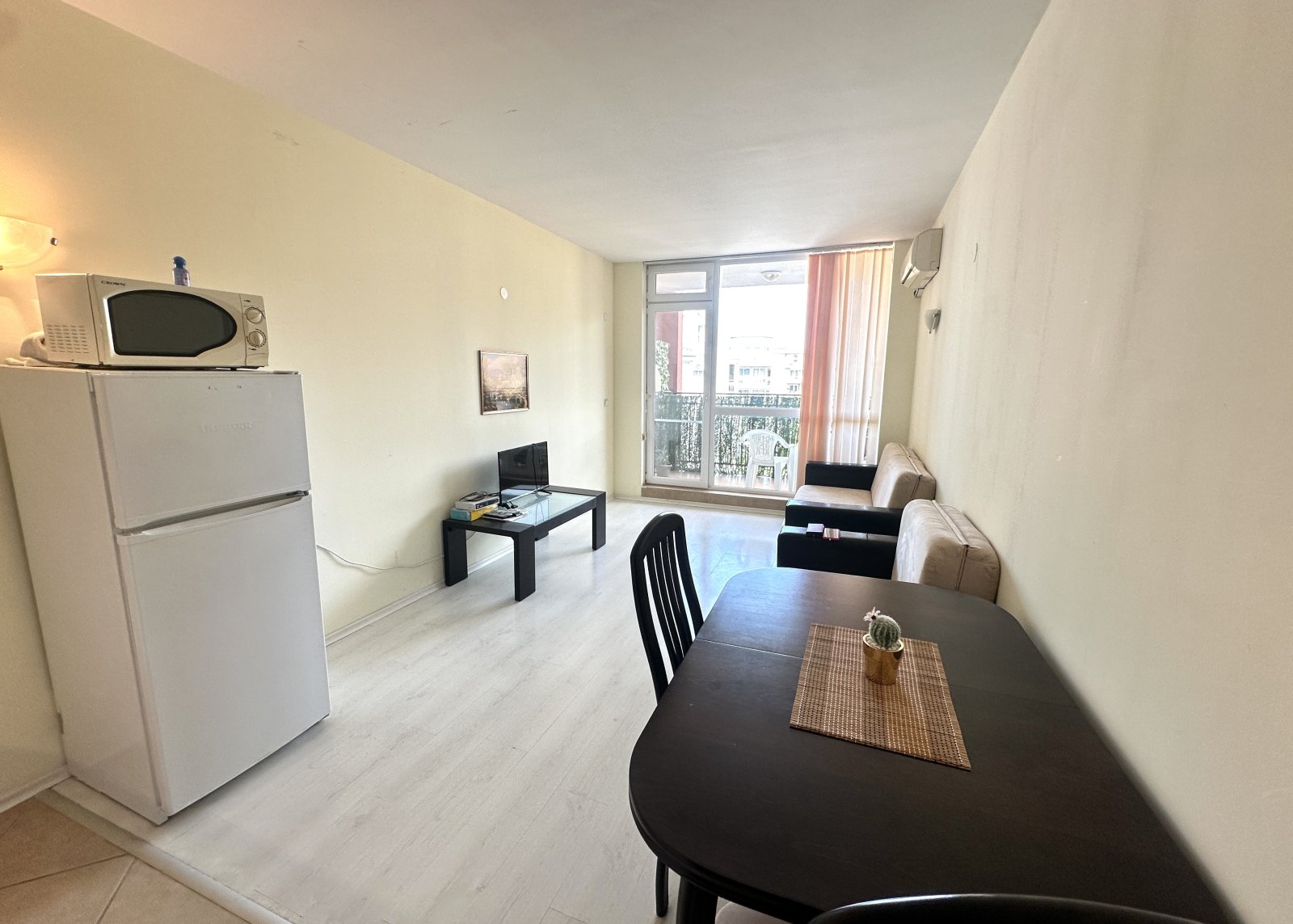Студия-апартаменты с видом на бассейн в комплексе Sunset Beach 4 в Солнечном Береге, Болгария