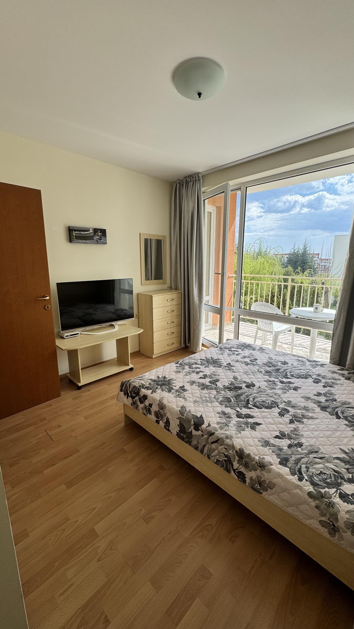 Меблированная 3-комнатная квартира площадью 72 м² в Crown Fort Club, Свети Влас.
