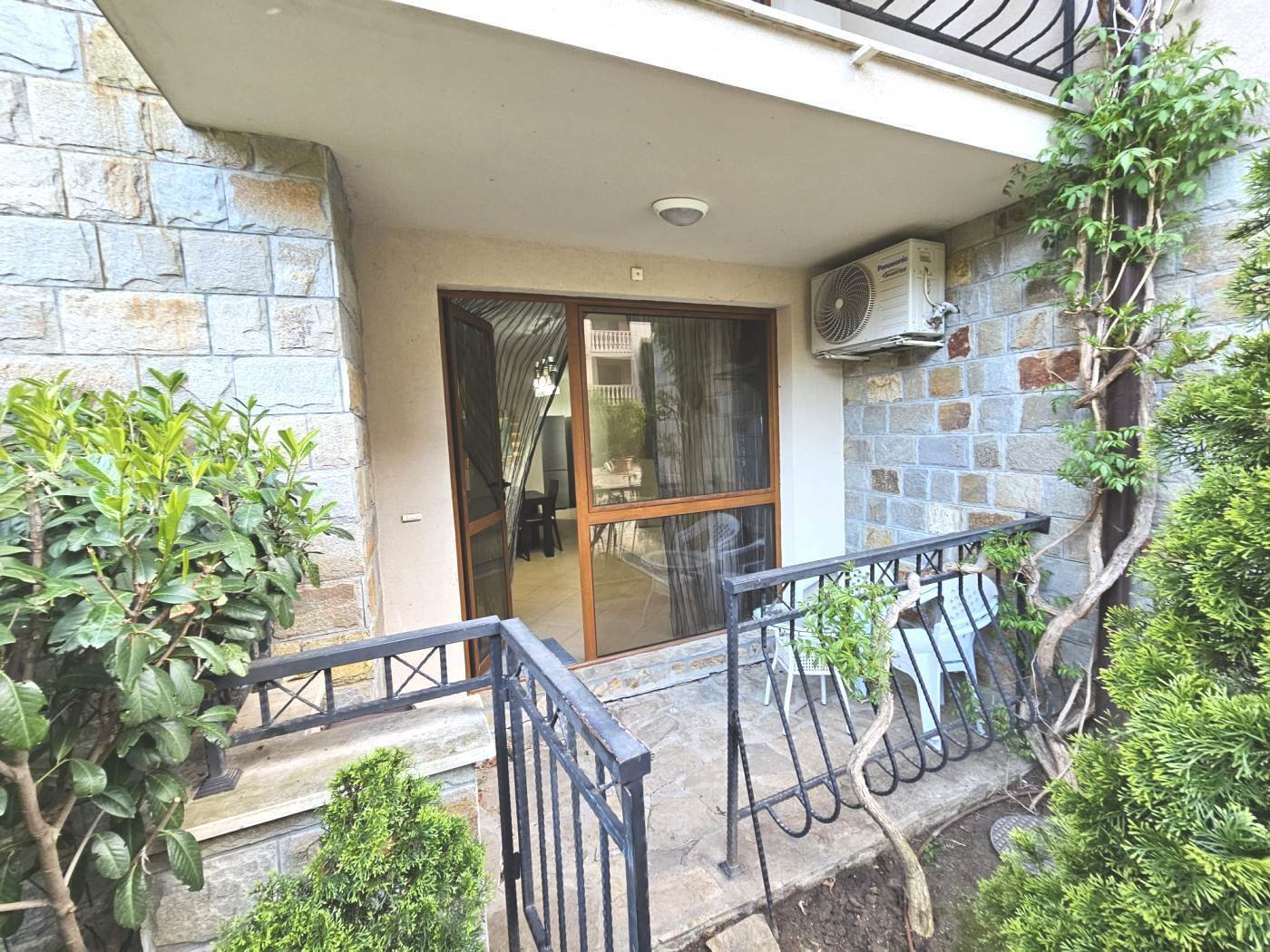 3-Zimmer-Wohnung mit Poolblick im Wohnkomplex Cascadas Family Resort, Sonnenstrand, Bulgarien
