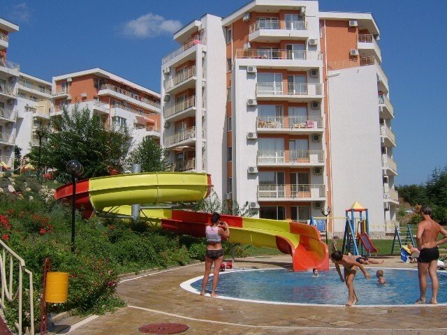 Квартира 1+2 в комплексе Crown Fort Club, Свети Влас, Болгария