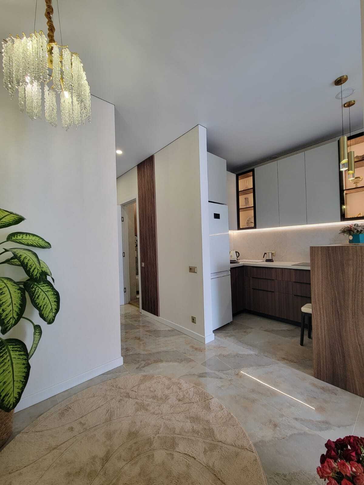 Готовая к заселению, полностью отремонтированная двухкомнатная квартира с видом на горы в Батуми, Грузия