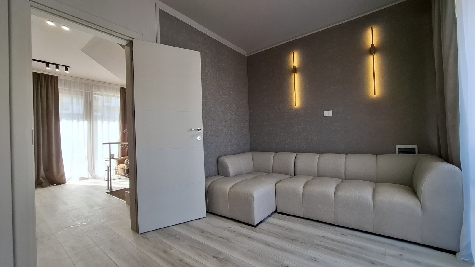 Трехэтажный таунхаус на первой береговой линии, Sun Coast Resort, 50 м от пляжа, Свети Влас, Болгария