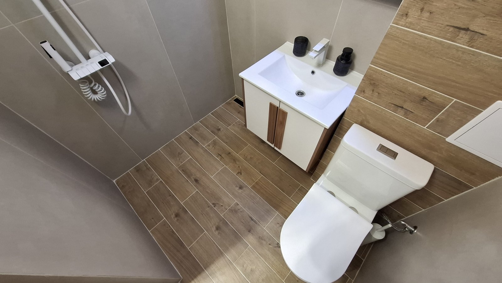Трехэтажный таунхаус на первой береговой линии, Sun Coast Resort, 50 м от пляжа, Свети Влас, Болгария