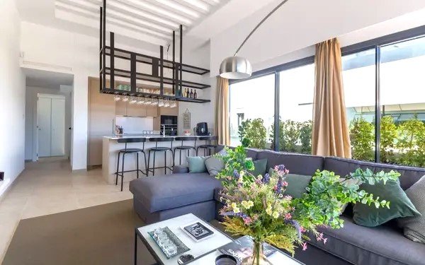 Modernes Penthouse mit Aussicht, privatem Pool und Vermietungslizenz – Neue Goldene Meile, Estepona