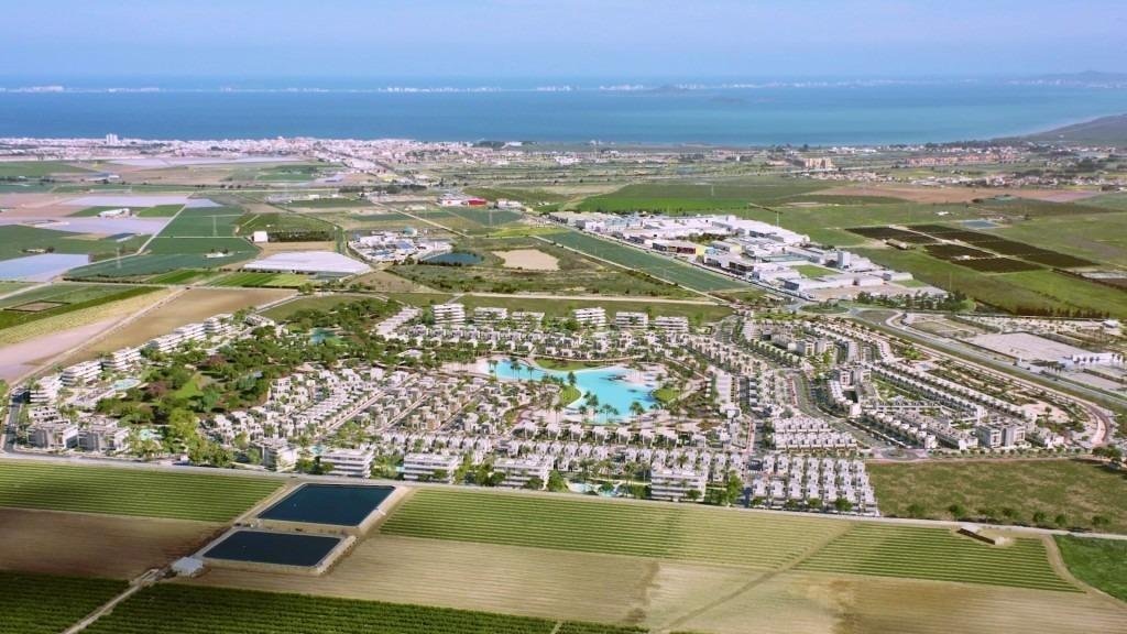 Роскошная вилла с собственным бассейном на закрытом курорте — Лос-Алькасарес