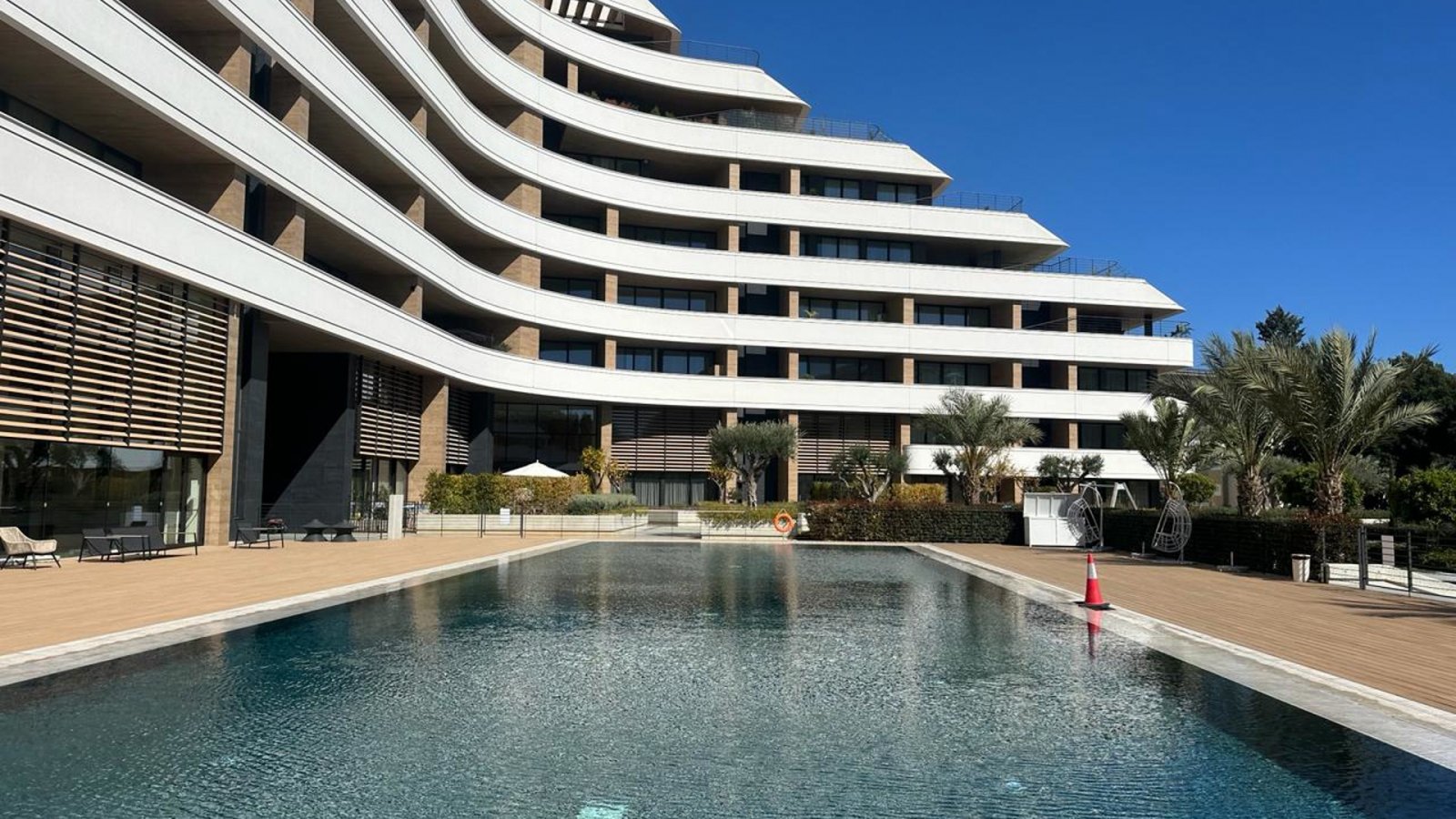 Limassol : Роскошные апартаменты с четырьмя спальнями → в пешей доступности от пляжа → Лимассол 