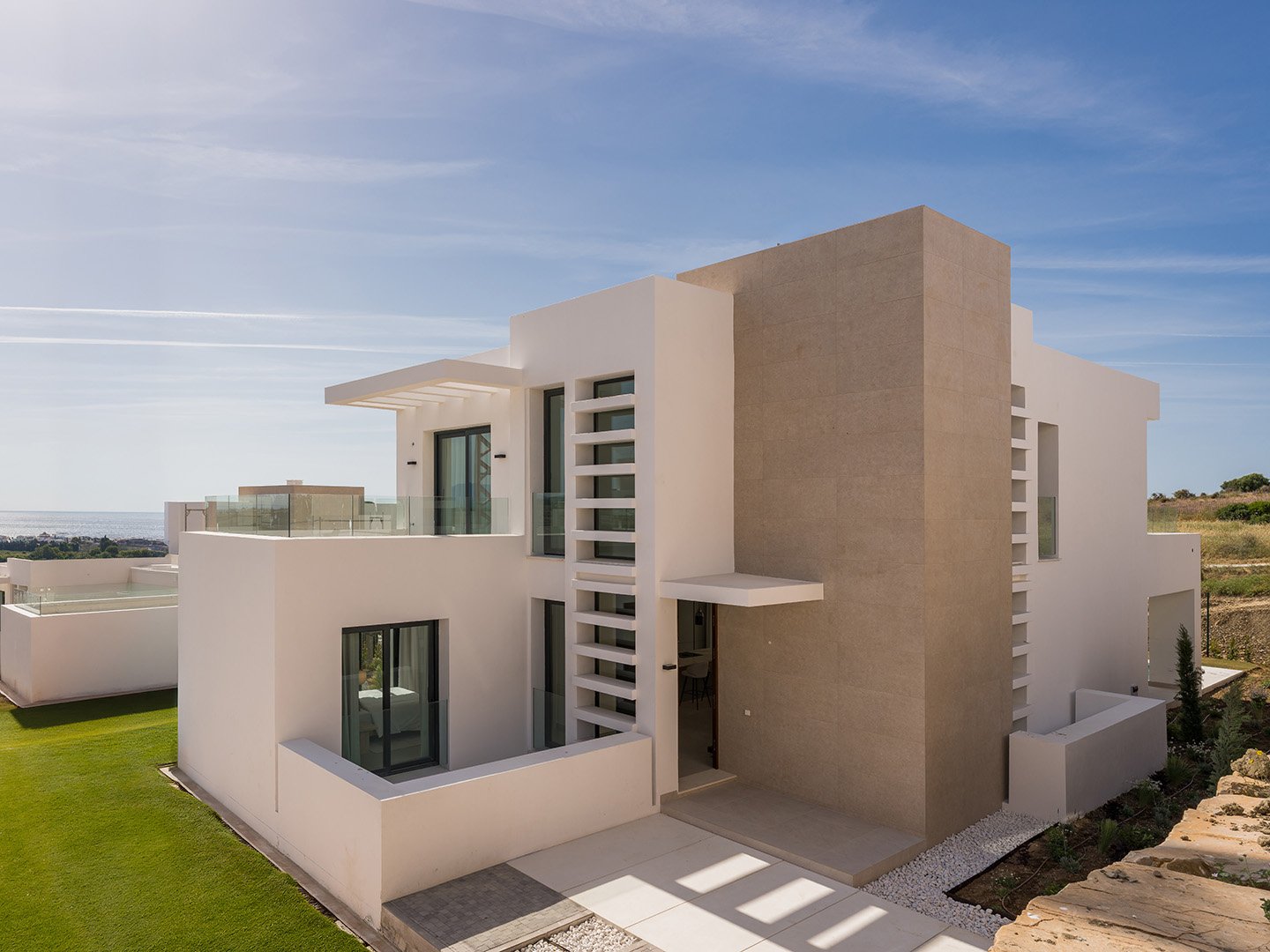 Эксклюзивные виллы с видом на море, поле для гольфа рядом с домом, Эстепона.