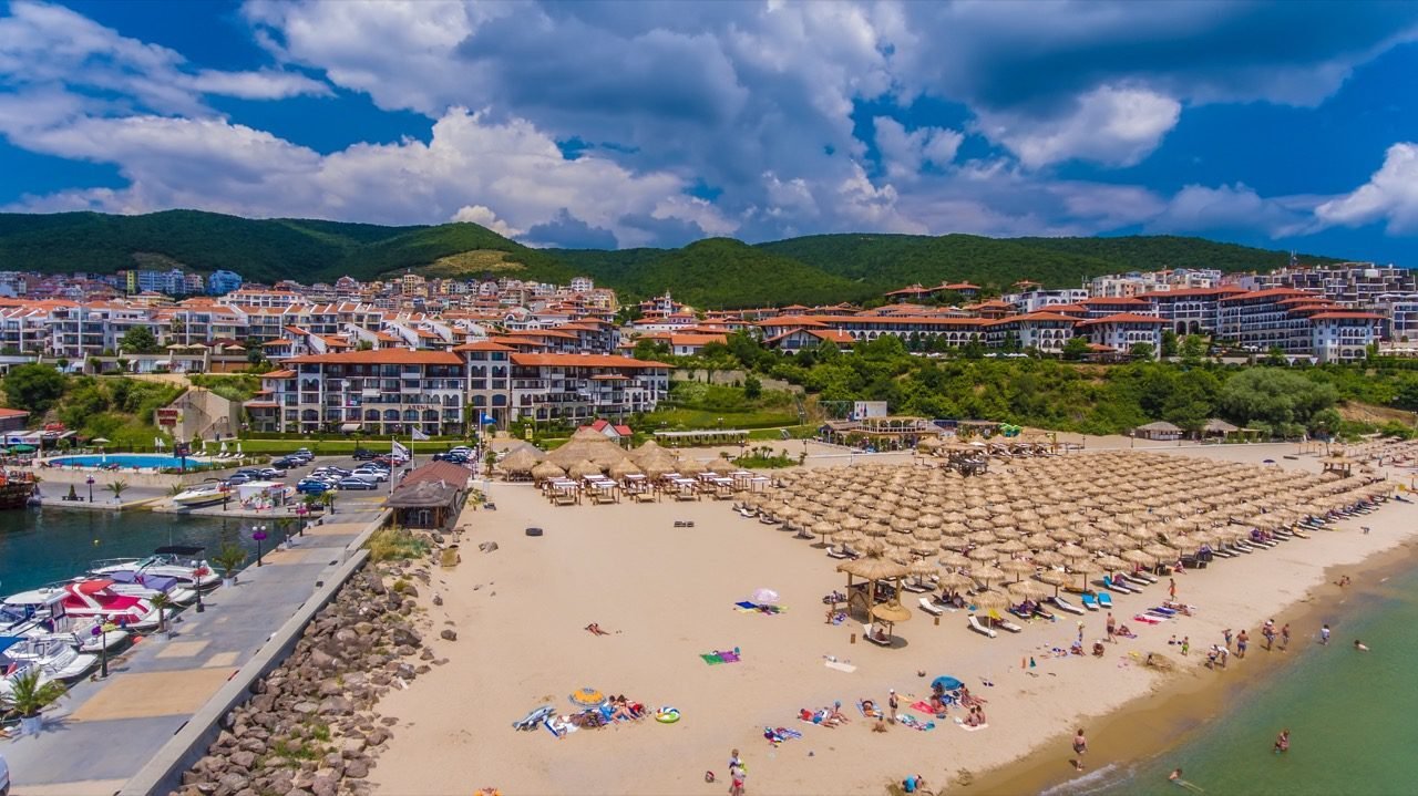 Квартира 1+1 в комплексе Арена, Свети Влас, Болгария