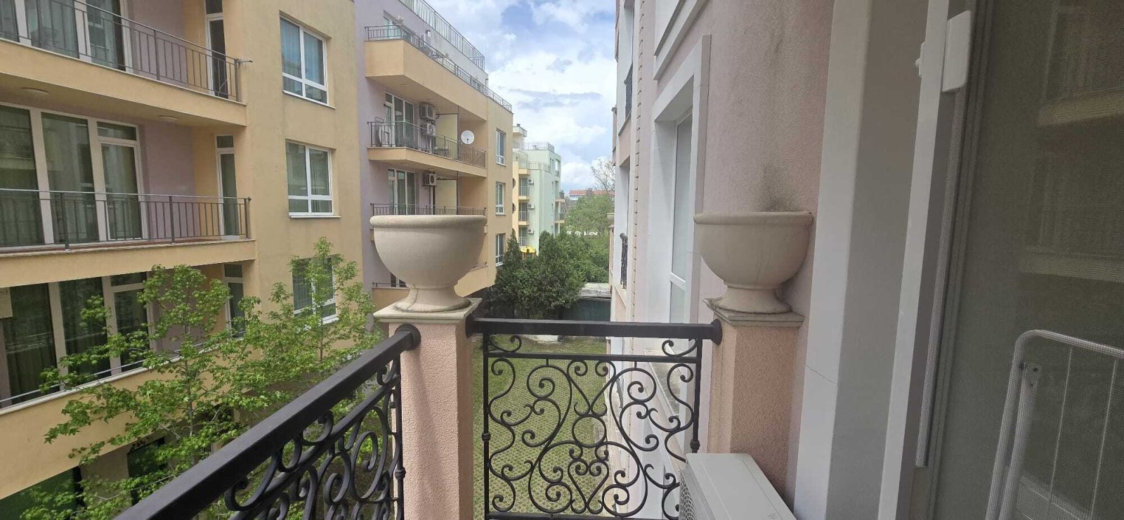 2-комнатная квартира в комплексе Romance Marine, Солнечный берег, Болгария