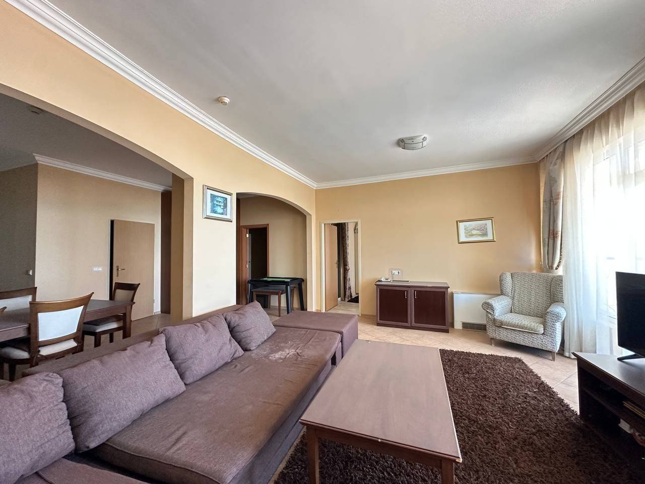 Трехкомнатная квартира с видом на море в Sunset Resort в Поморие, Болгария