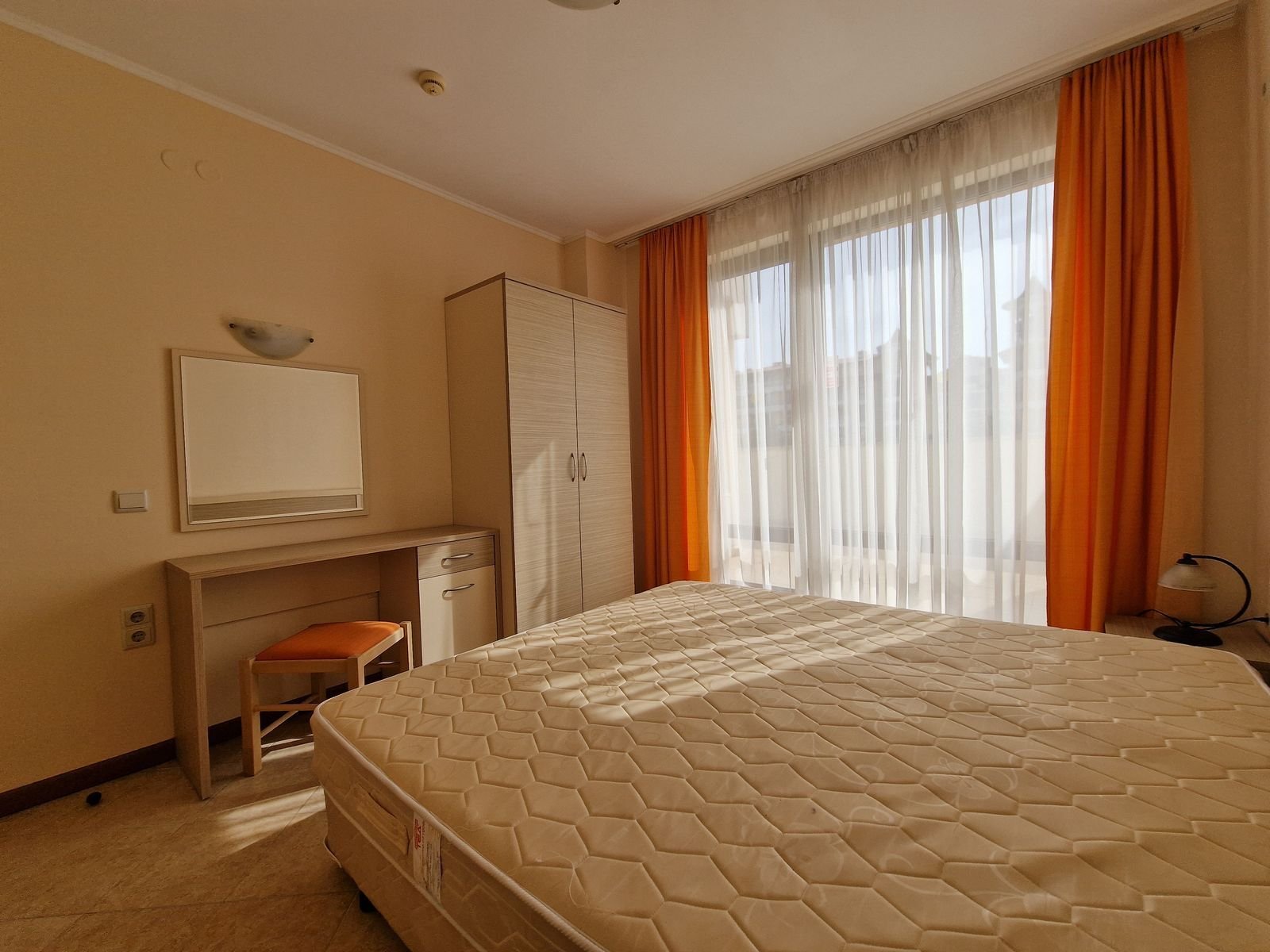 Двухкомнатная квартира с отдельной спальней в комплексе Royal Sun, Солнечный берег, Болгария