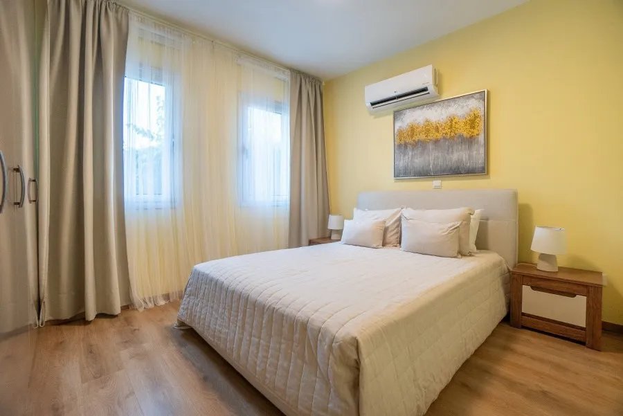 Квартира на первом этаже в комплексе Kato Paphos - Universal, Пафос.