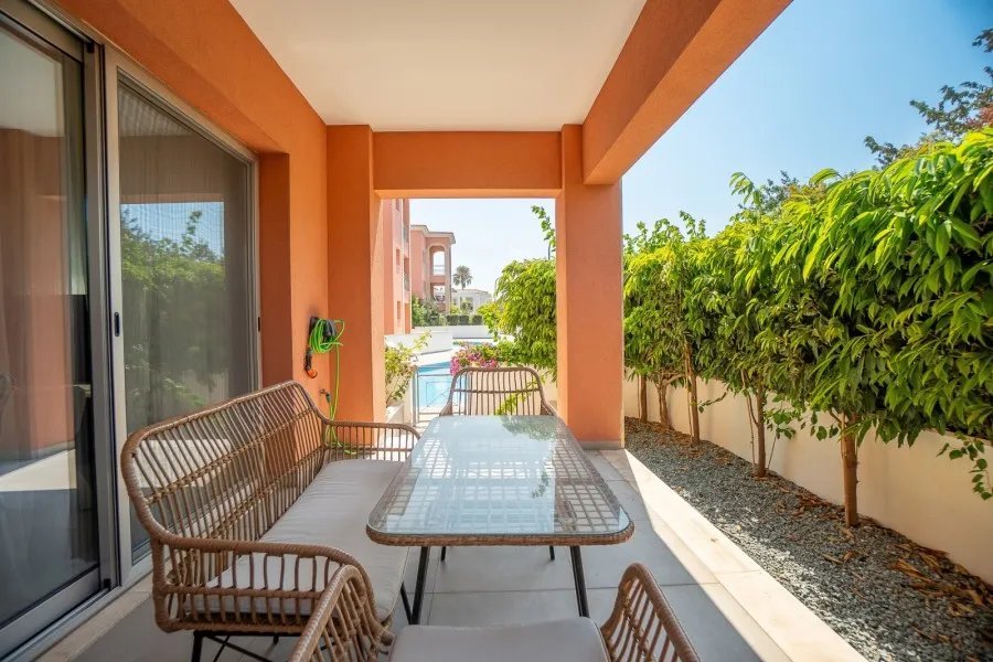 Квартира на первом этаже в комплексе Kato Paphos - Universal, Пафос.