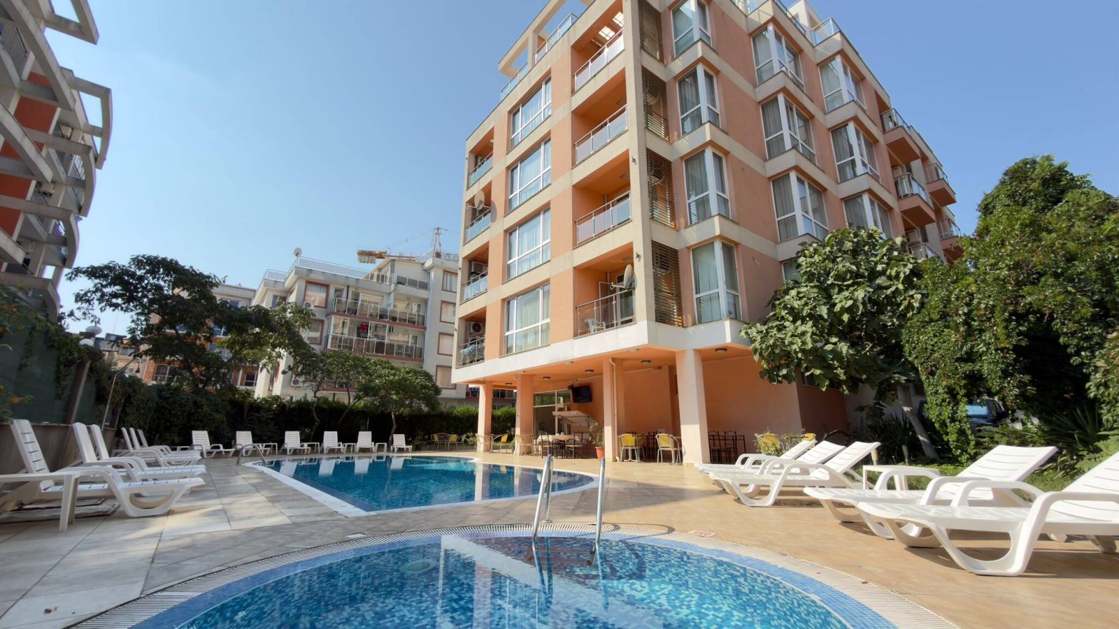 Sunny Beach: 2-комнатная квартира в комплексе Darius на Солнечном берегу в Болгарии Sunny Beach: 2-комнатная квартира в комплексе Darius на Солнечном берегу в Болгарии