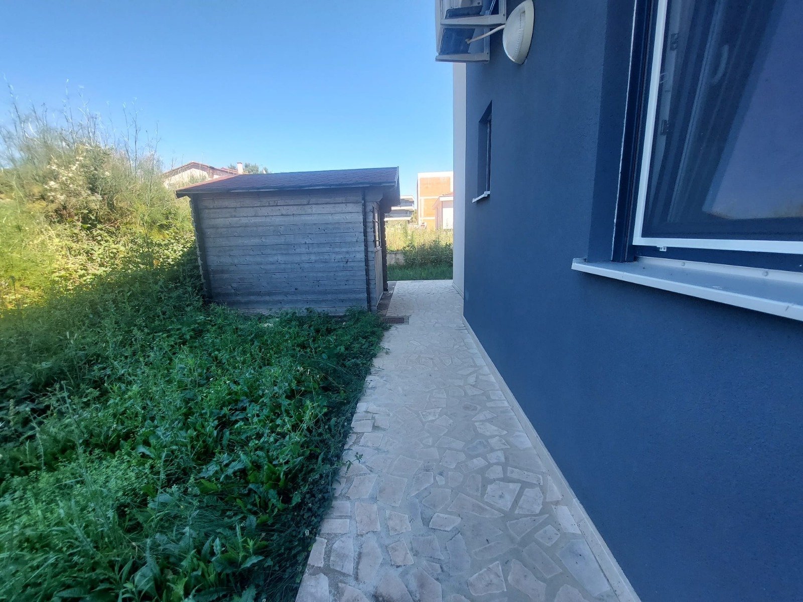 Квартира на первом этаже, площадью 170 м², с бассейном и садом, в тихом районе Медулина, Хорватия.