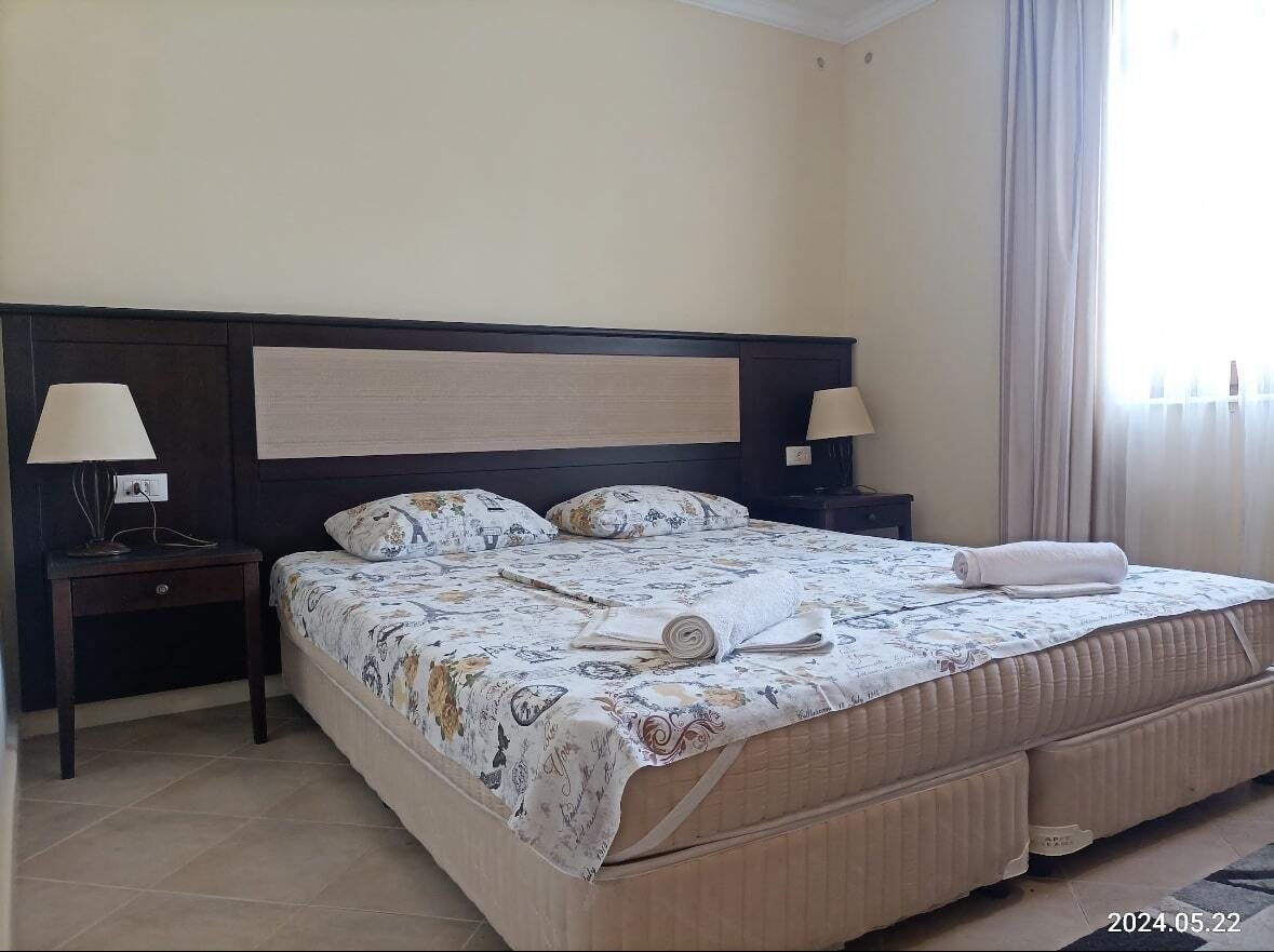 Просторная квартира на первом этаже с 2 спальнями в Santa Marina, Созополь – всего в 200 м от моря!