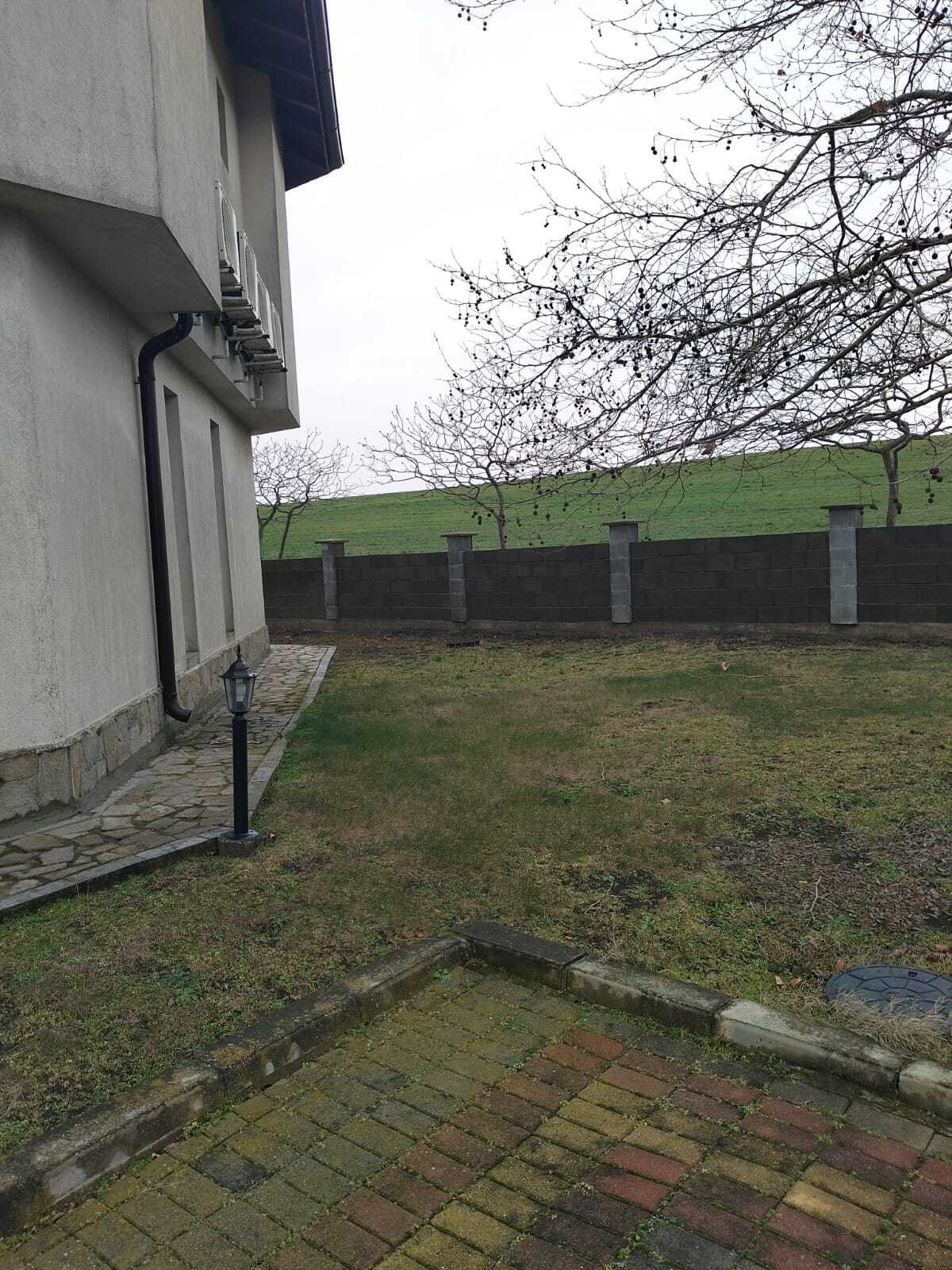 Частный дом в жилом комплексе Floral Hills, рядом с Каблешково, Болгария