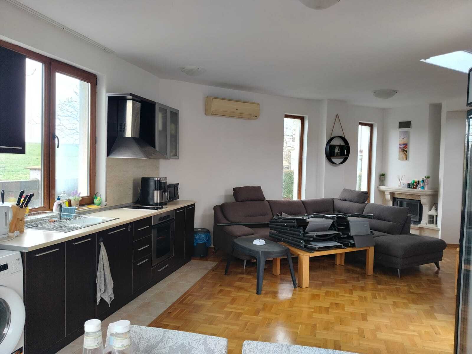 Частный дом в жилом комплексе Floral Hills, рядом с Каблешково, Болгария