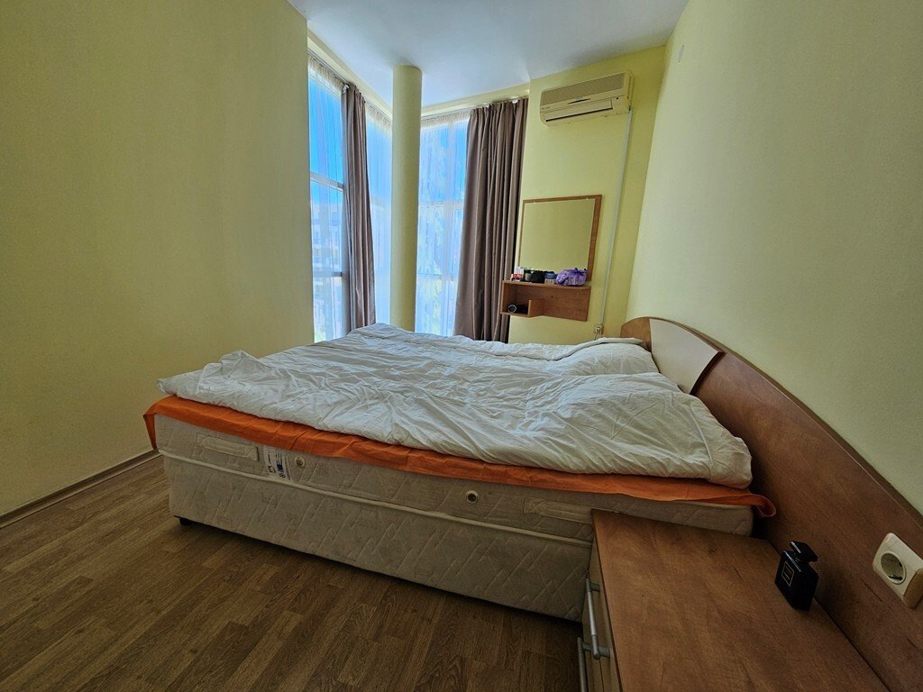 Современная 3-комнатная квартира площадью 97 м² в комплексе Pirop City, Солнечный Берег