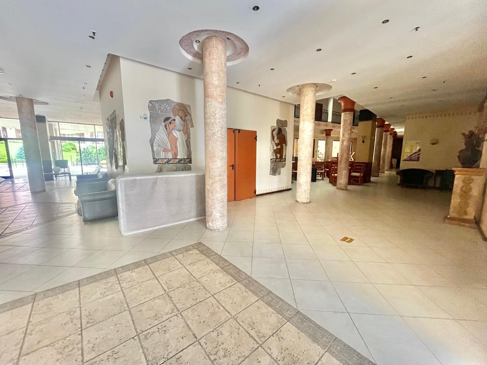 Современная 2-комнатная квартира в комплексе «Посейдон» на Солнечном берегу.