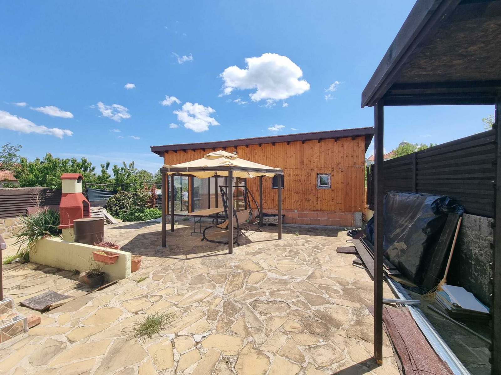 Однофамильный дом с подвалом в Медово, регион Бургас, Болгария.