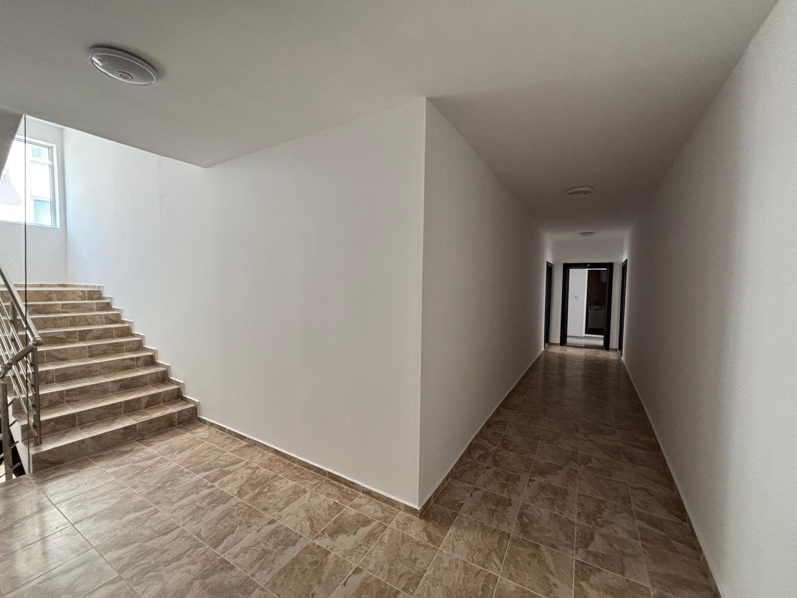 Квартира с одной спальней в комплексе Вилла Венеция с видом на горы, без платы за обслуживание.