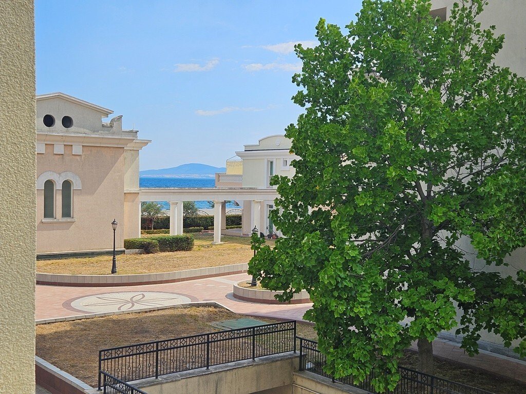 Трехкомнатная квартира в Sunset Resort, Поморие, Болгария