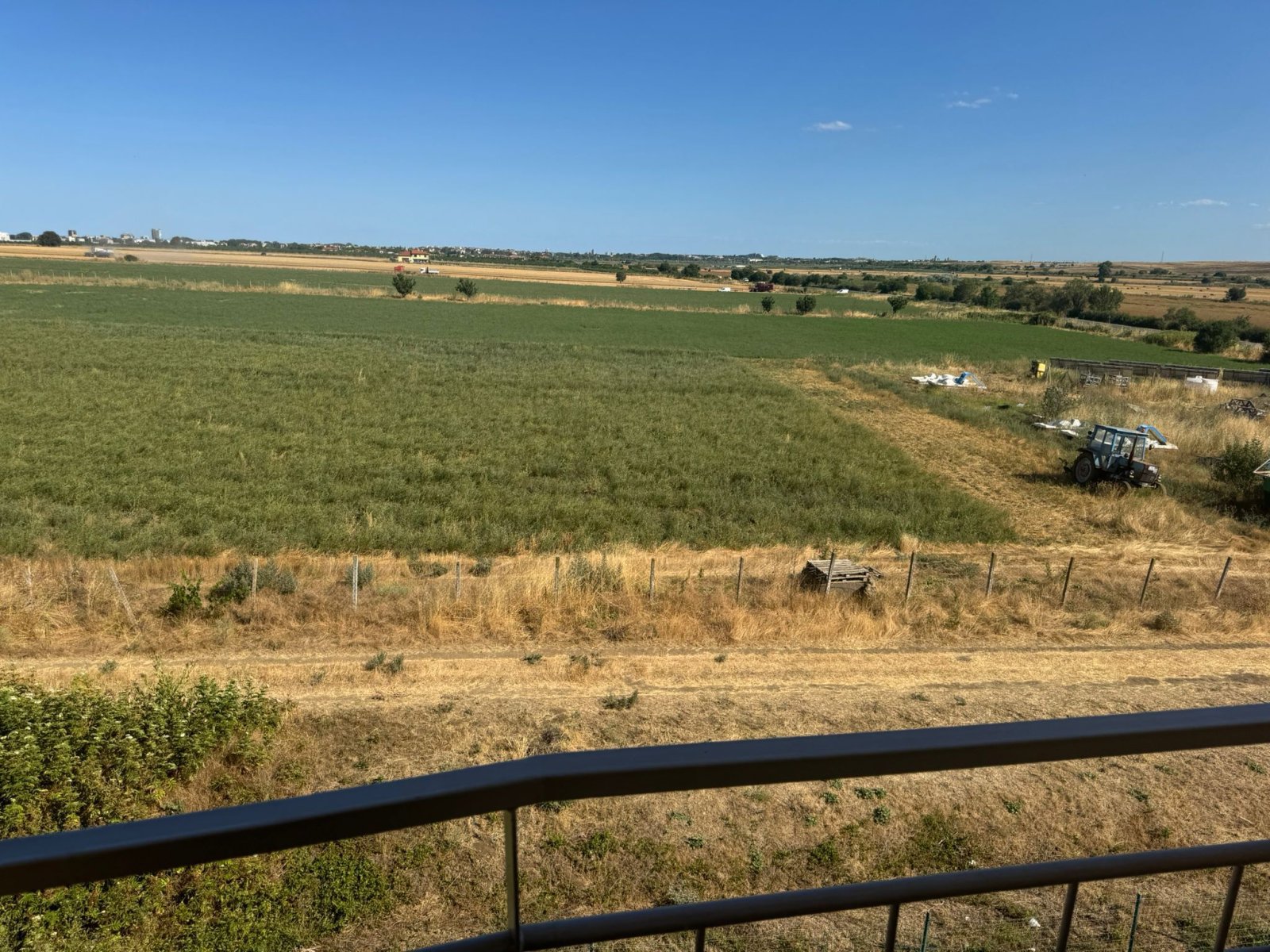 Студия на Sunny Day 5, Танково, Болгария