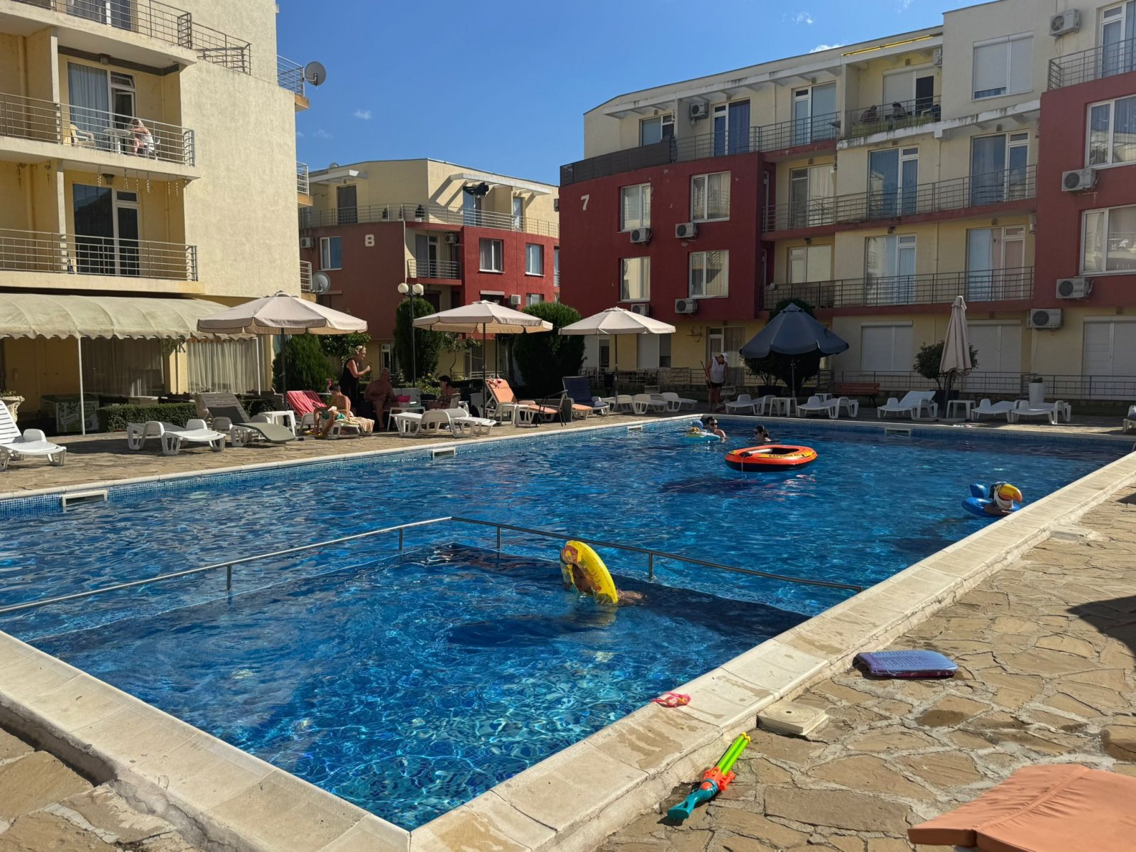 Студия на Sunny Day 5, Танково, Болгария