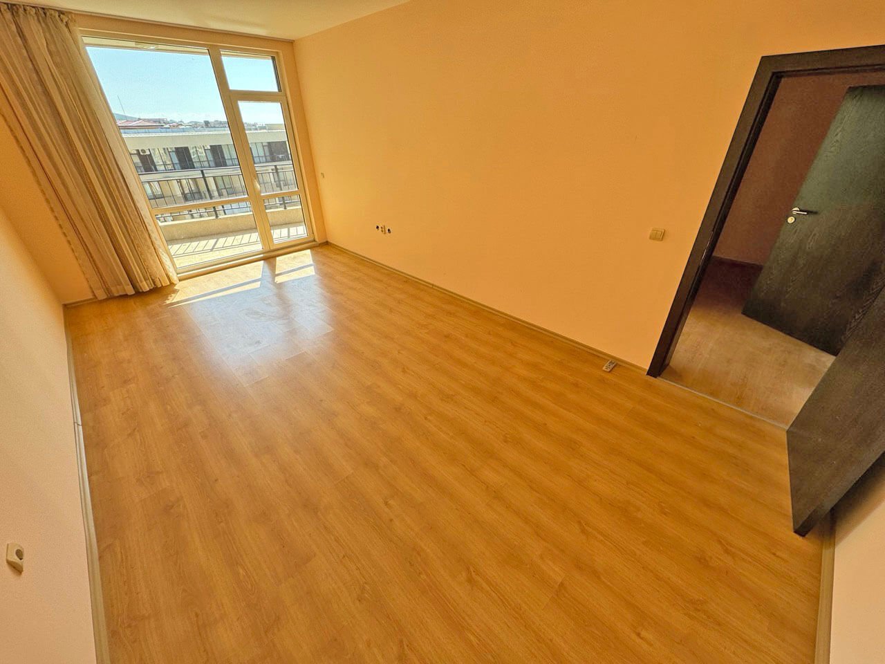 Двухкомнатная квартира в комплексе Луксор в Свети Влас