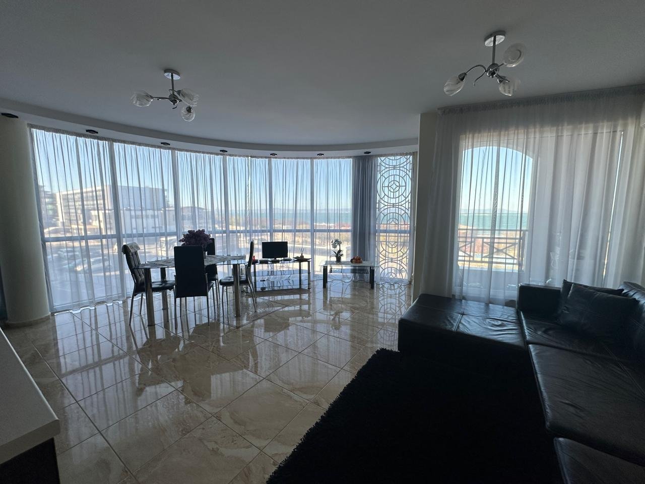 Трехкомнатная квартира в Golden Sea View в Поморие