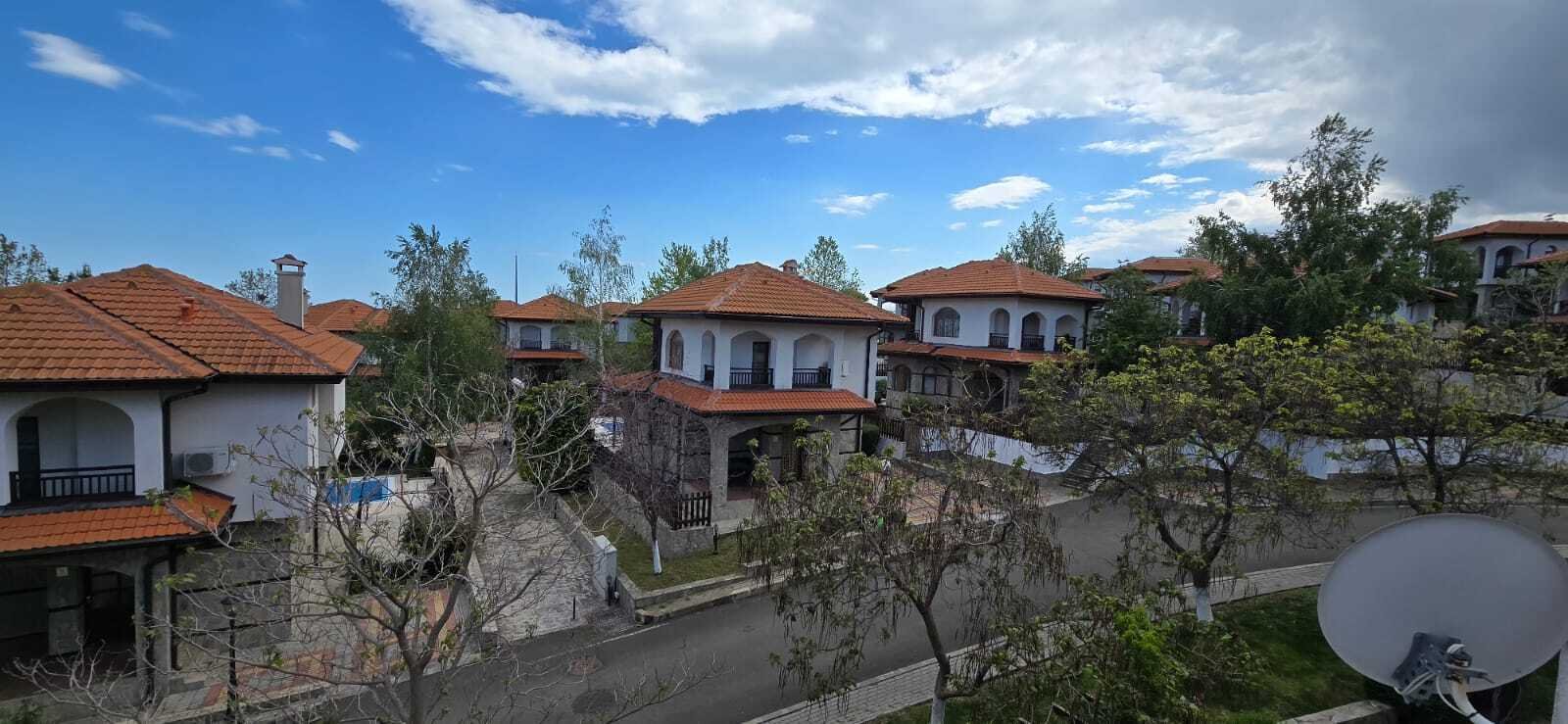 Aheloy: 3-комнатная квартира в курорте Виньярдс, Ахелой, Болгария 