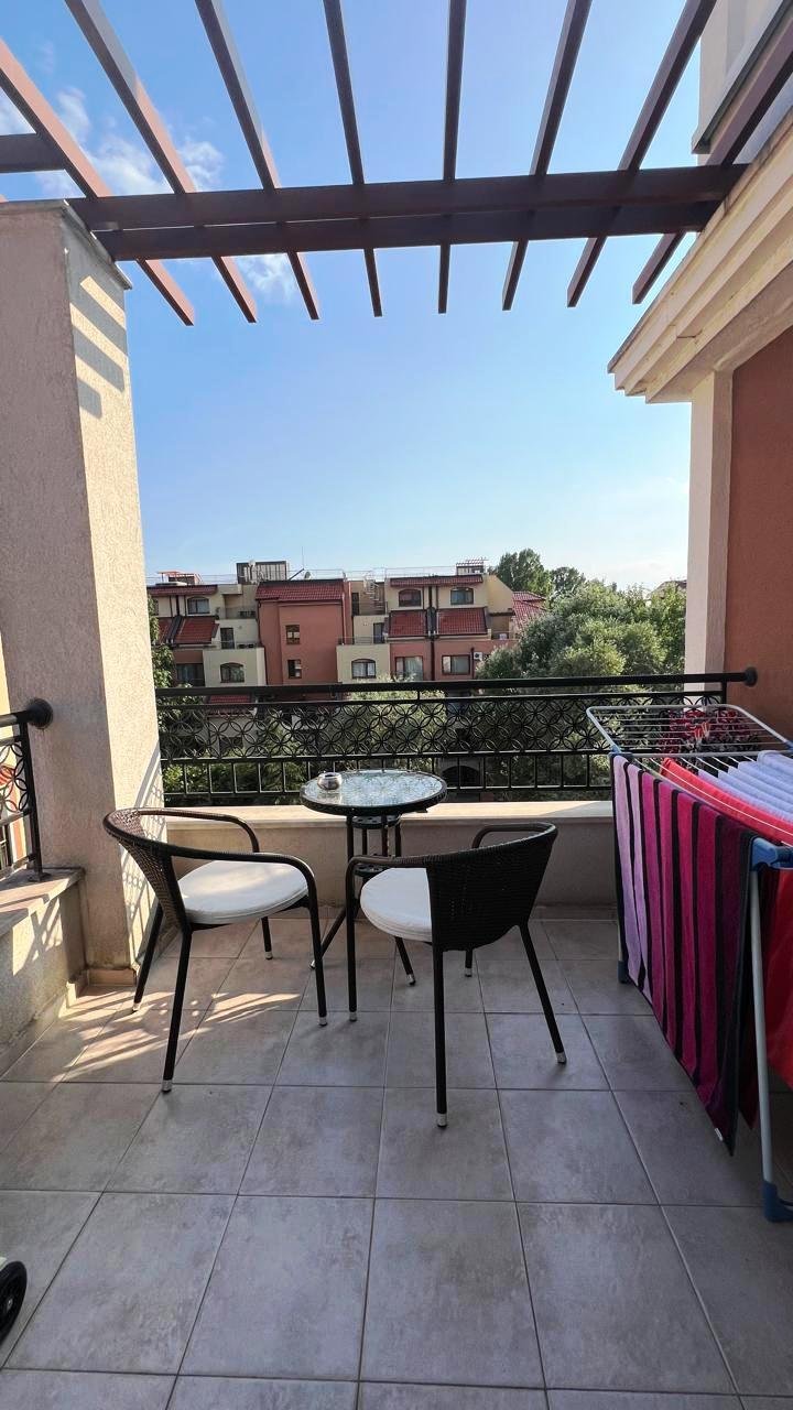 Трехкомнатная квартира в комплексе Harmony Suites 3 на Солнечном берегу