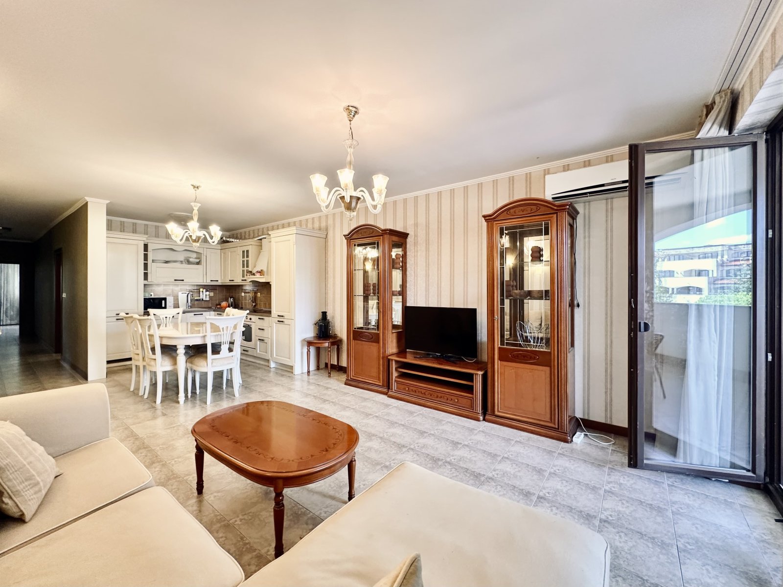 3-комнатная квартира Casa Real с видом на море, Свети Влас, Болгария