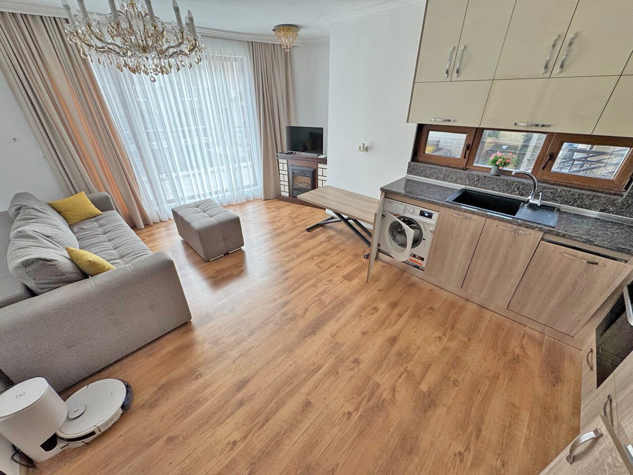 Трехкомнатная квартира в комплексе Феникс в Свети Влас, Болгария