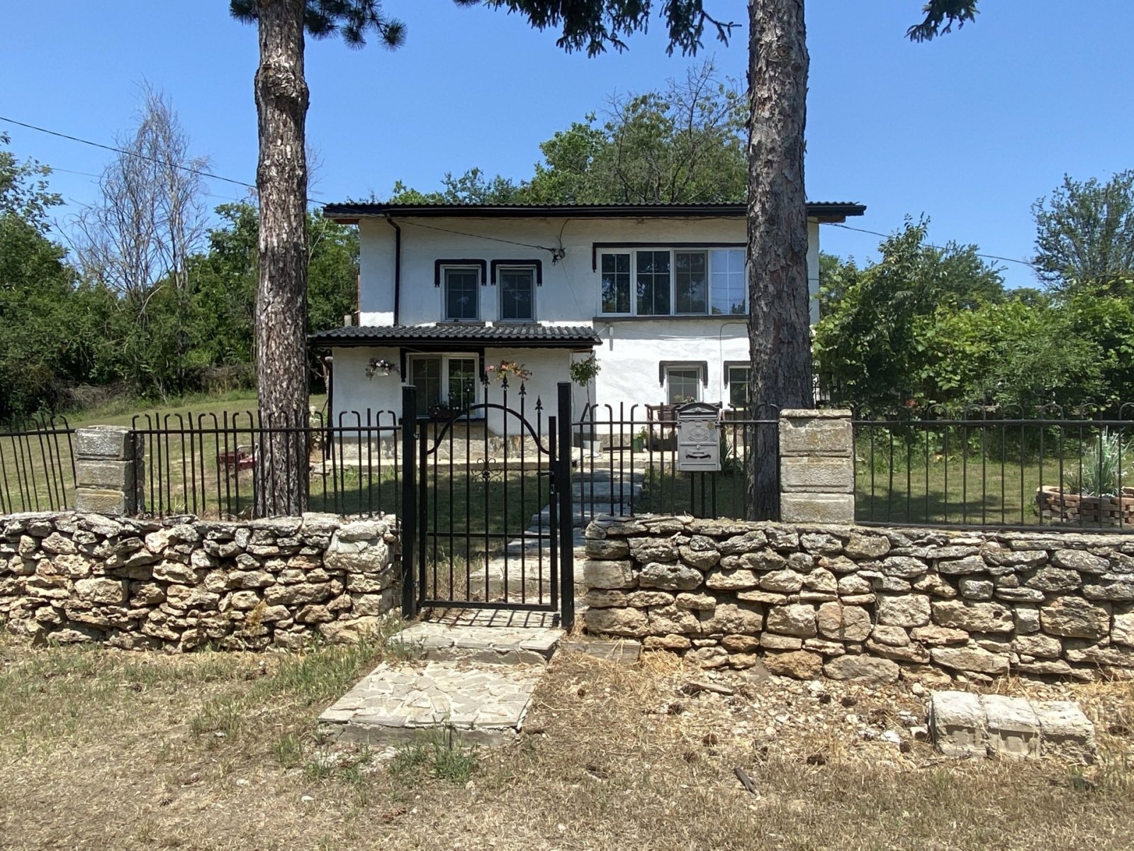 Одноэтажный дом с гостевым домом в районе Василево, Добруджа, Болгария