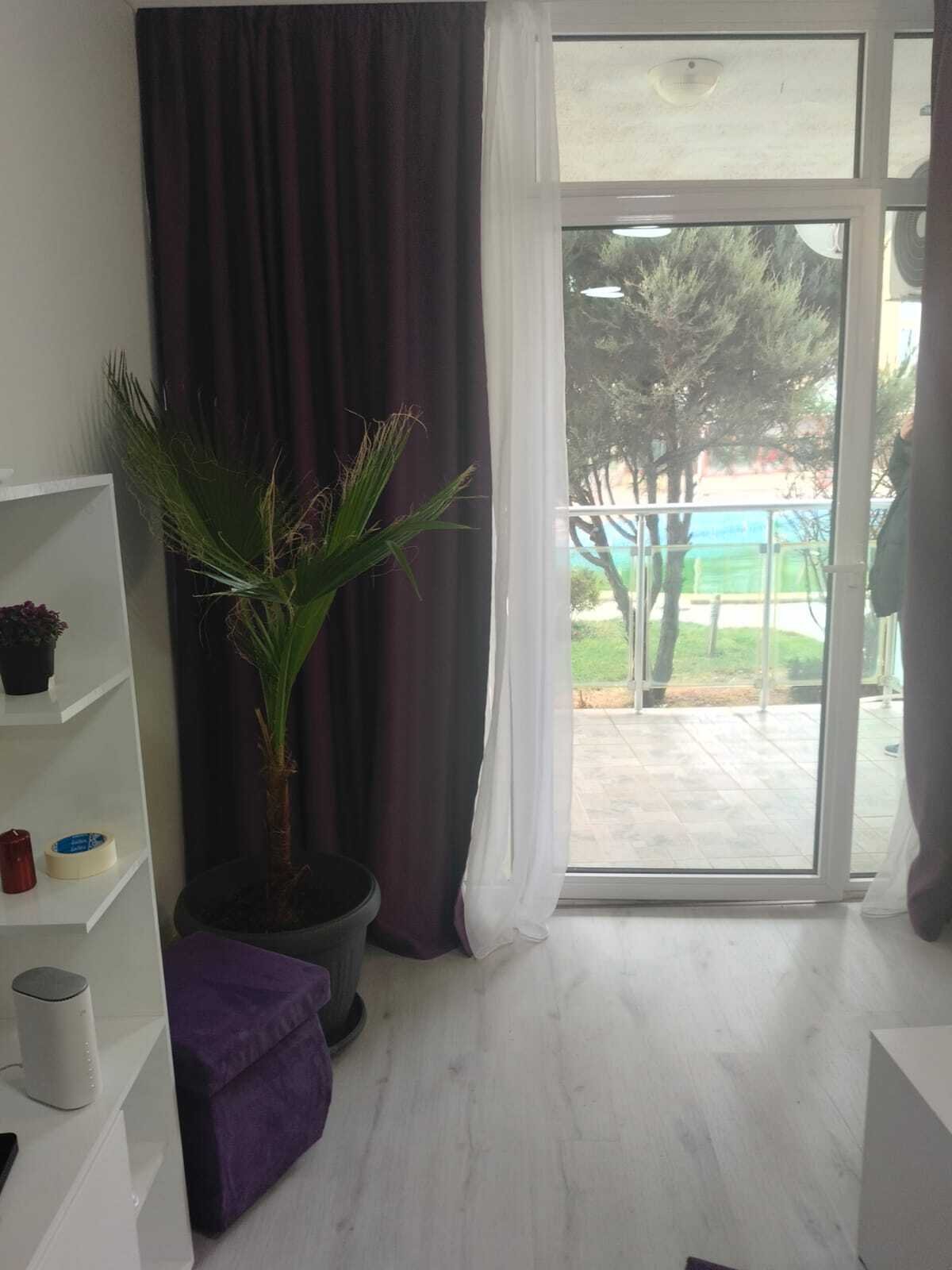 Студия с видом на бассейн в комплексе Djulia, Солнечный берег, Болгария