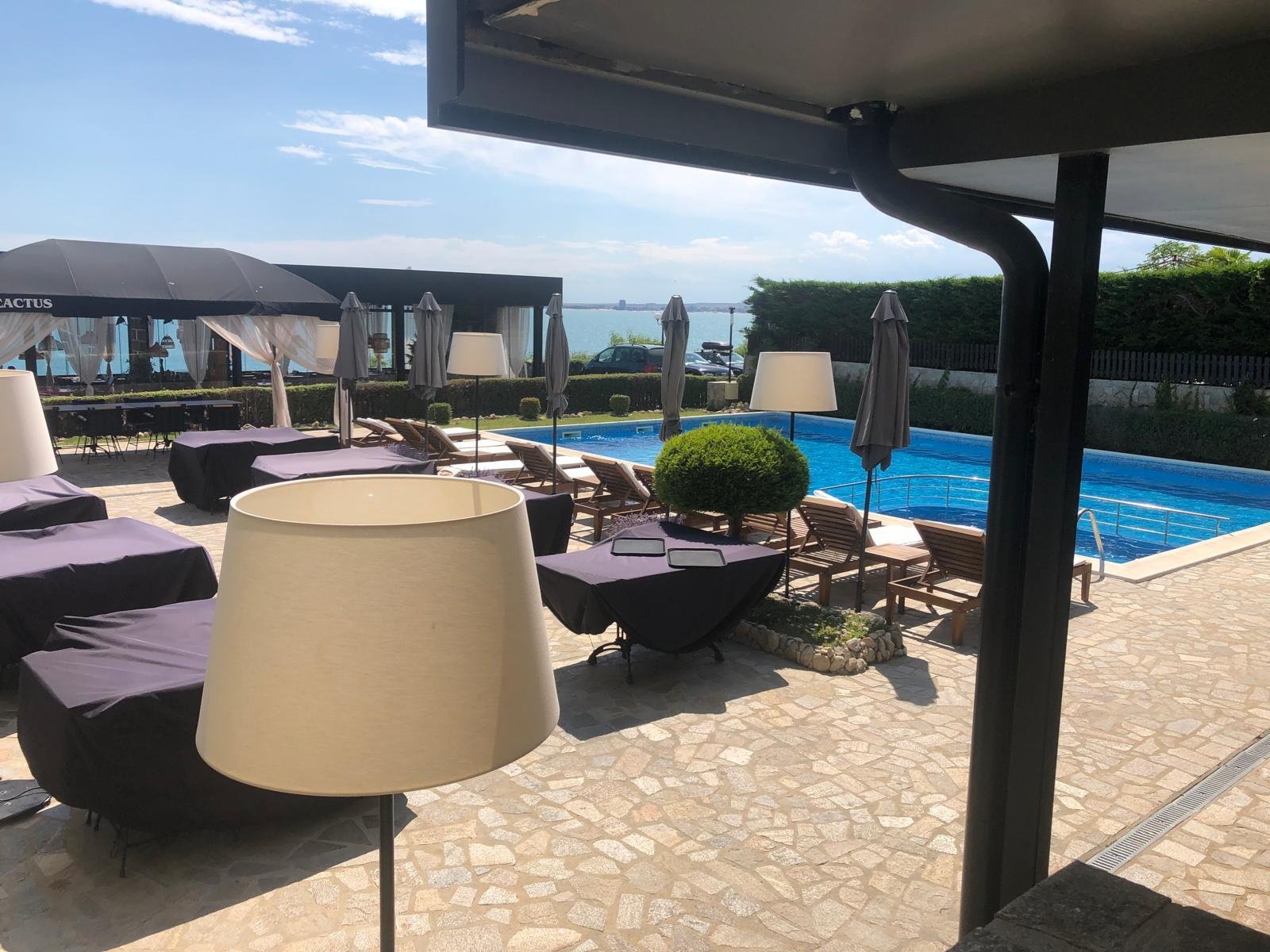 3-комнатная квартира с видом на море, Трявна, комплекс Свети Влас, Болгария