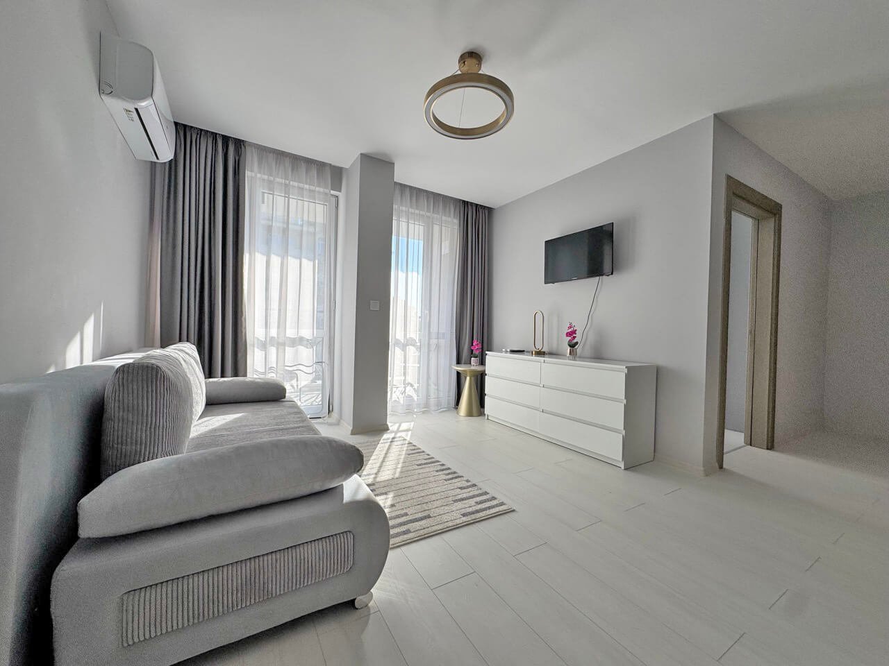 Sunny Beach: Трехкомнатная квартира с видом на бассейн в комплексе Ядоре, Солнечный берег, Болгария 