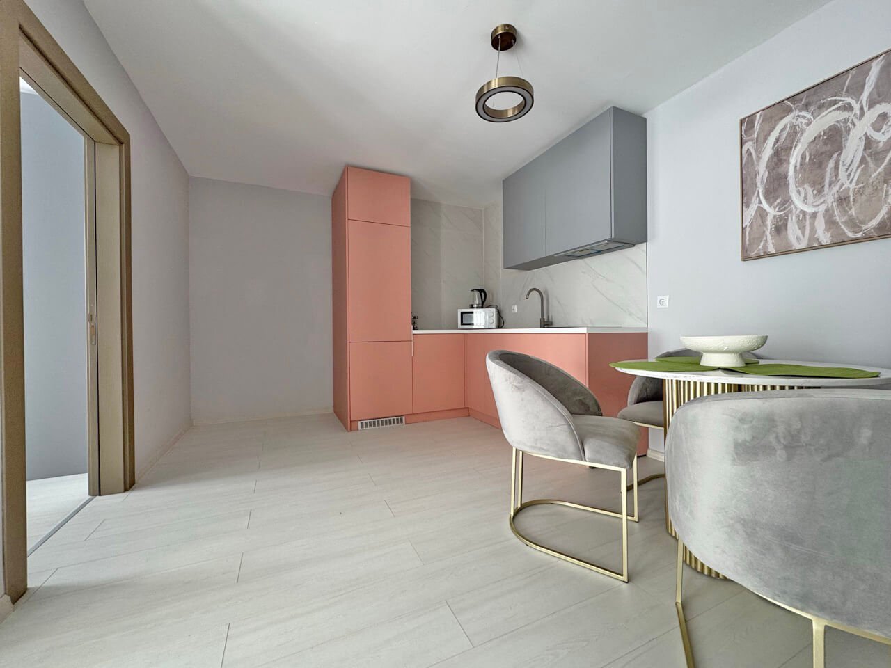 Трехкомнатная квартира с видом на бассейн в комплексе Ядоре, Солнечный берег, Болгария