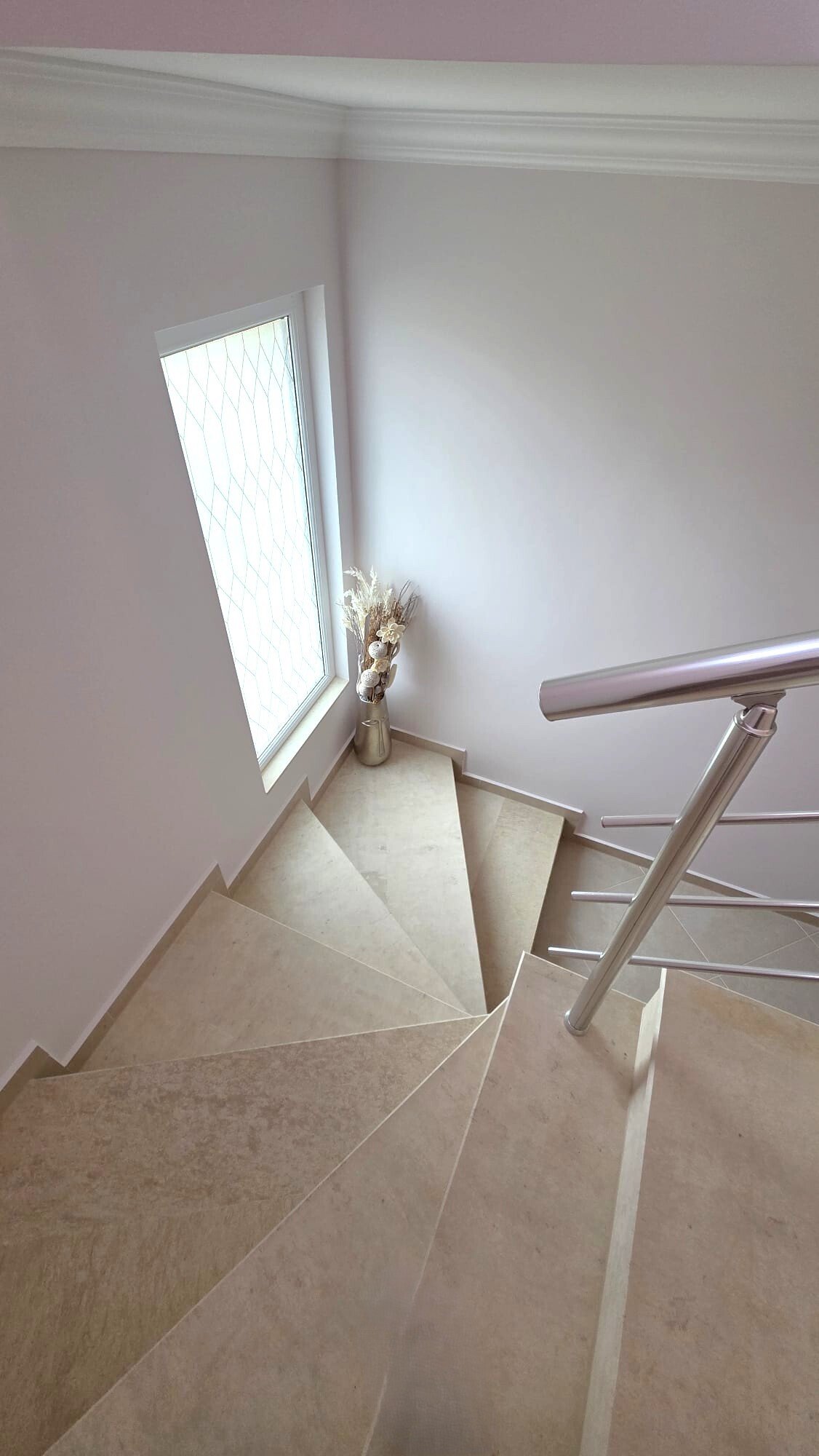 Двухэтажный дом с пятью комнатами в комплексе Виктория Хилл, Сарафово, Болгария