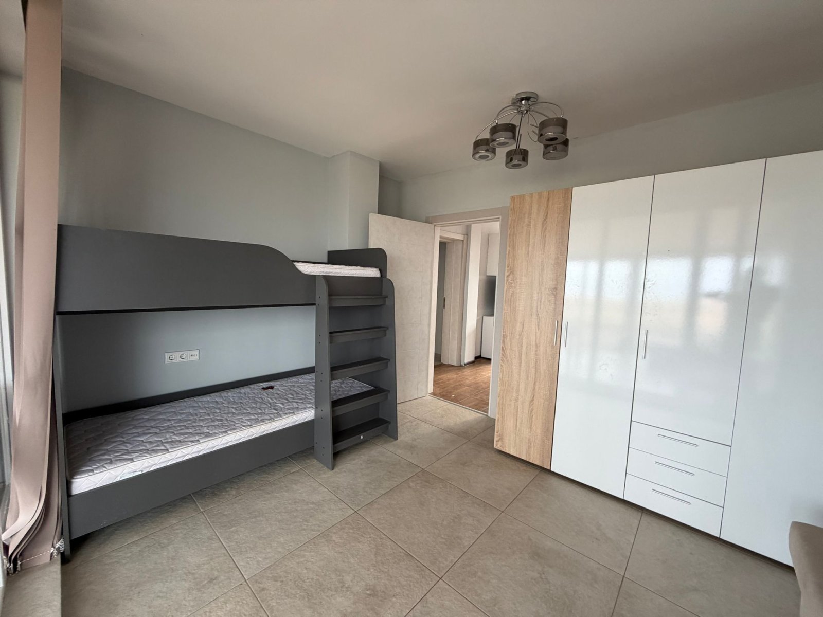 Трехкомнатная квартира с видом на море в Краймории, Бургас, Болгария