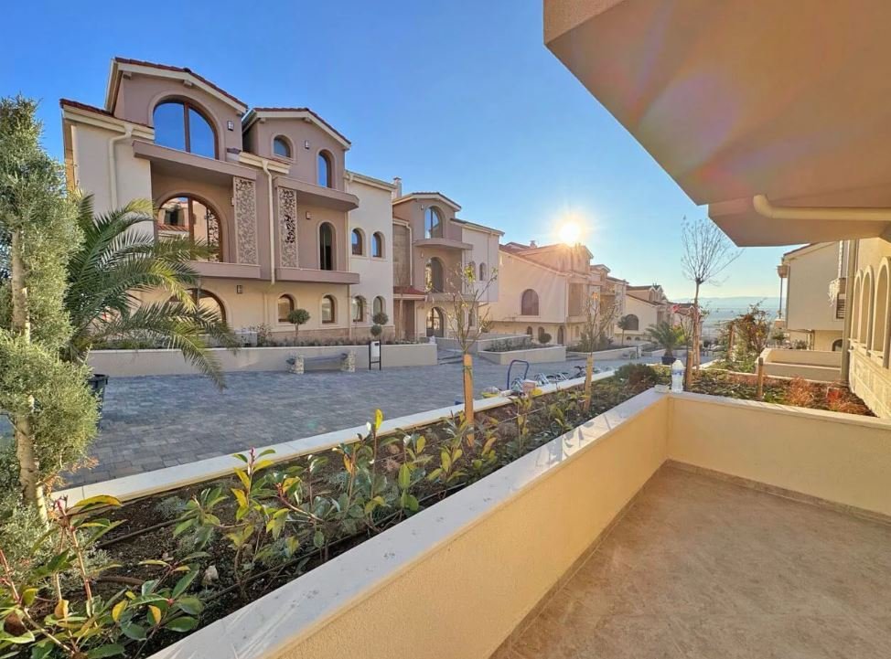 Квартира 1+1 в комплексе Гранд Вилладж, Кошарица, Болгария